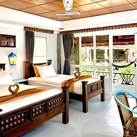 Bamboo Bungalows パヤム島 エクステリア 写真