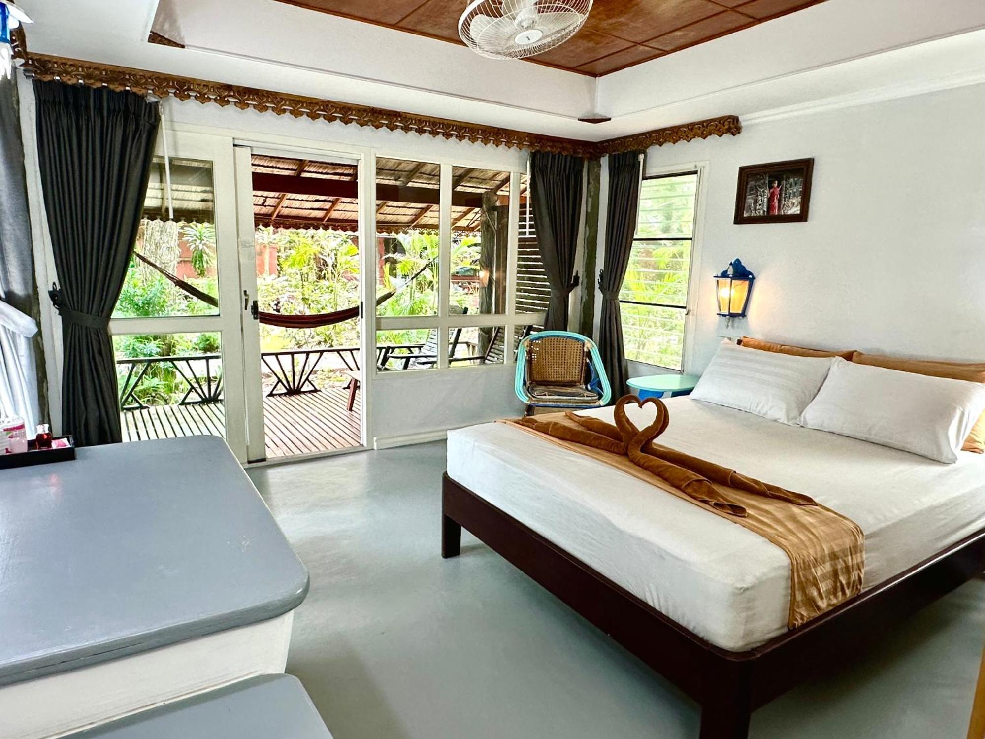 Bamboo Bungalows パヤム島 エクステリア 写真